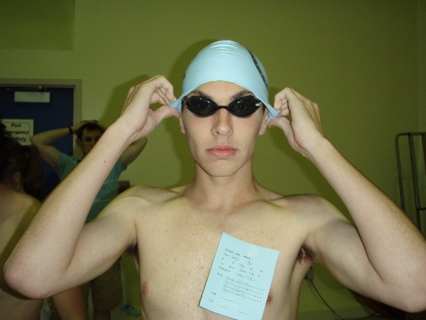 chs_swimteam33333.jpg